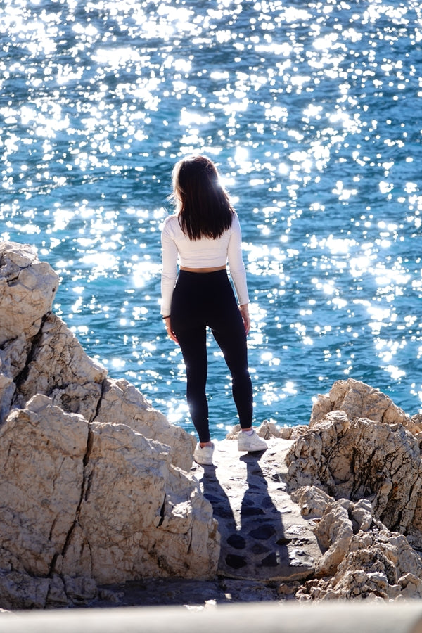 sasha elage Côte d'azur series